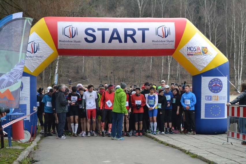 Błękitna Wstęga Balatonu! Setka biegaczy w Wodzisławiu ZDJĘCIA