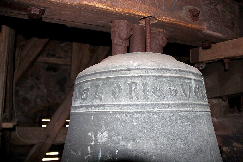 Dzwon z kościoła w Drożkowie