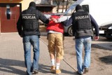 Policja zatrzymała 11 pseudokibiców z bojówek Widzewa [zdjęcia]