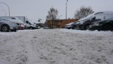 Mieszkańcy Opola skarżą się na oblodzone, nieodśnieżone chodniki. Śnieg zalega na nich od kilku dni