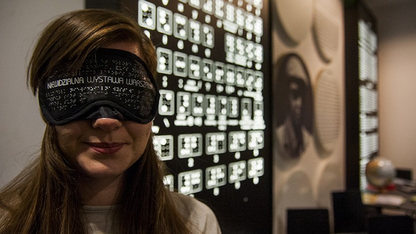 Niewidzialna Wystawa i Niewidzialna Degustacja - poznaj świat takim, jak "widzą" go niewidomi