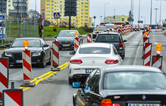 Wyłączona z ruchu zachodnia cześć ulicy Kujawskiej w Bydgoszczy