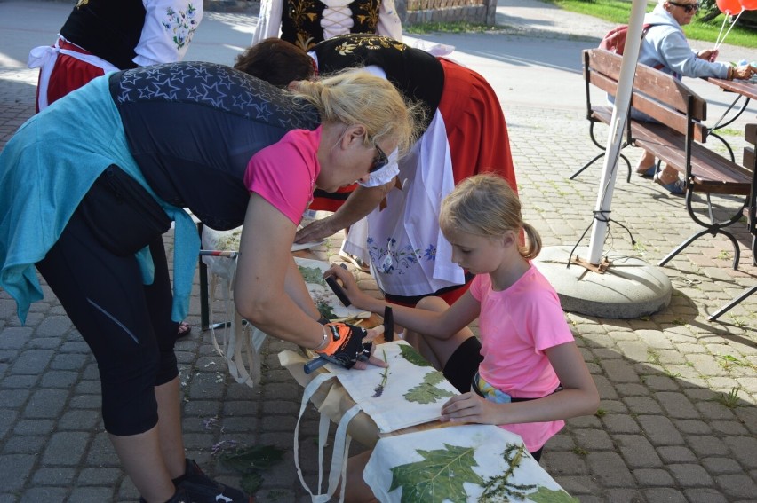 Warsztaty, koncerty, dyskusje i filmy - w Wieżycy trwa I Festiwal Uniwersytetów Ludowych