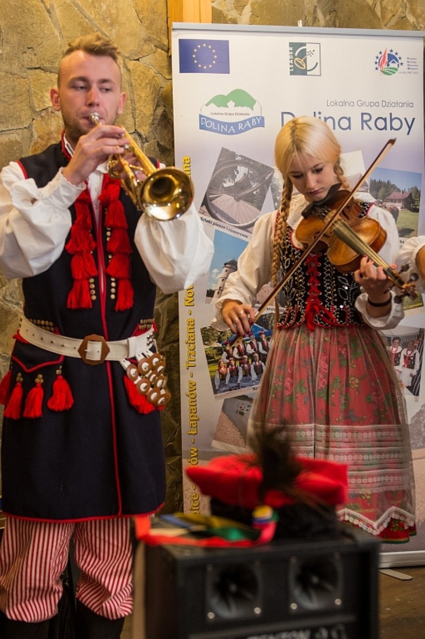 Festiwal Rosołu w Bochni. Mistrzowie kulinarni przygotowywali królewską potrawę [ZDJĘCIA]