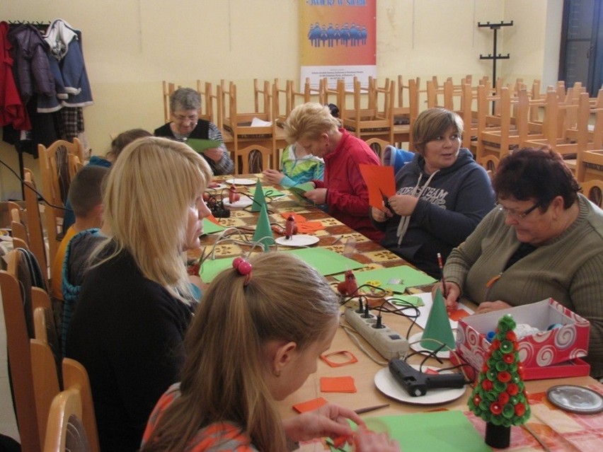 Dziadowa Kłoda: Quilling łączy pokolenia