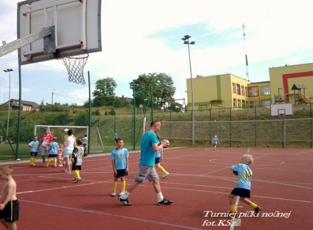 W godzinach rannych odbył sie na Orliku 2012 turniej piłkarski szkół podstawowych.