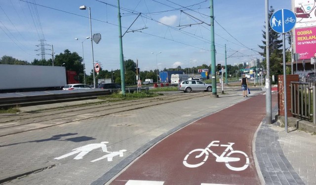 Nowa ścieżka rowerowa wybudowana wzdłuż Chorzowskiej