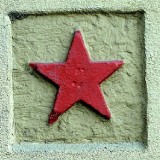 Z cmentarza żołnierzy radzieckich w Chojnicach znikną czerwone gwiazdy