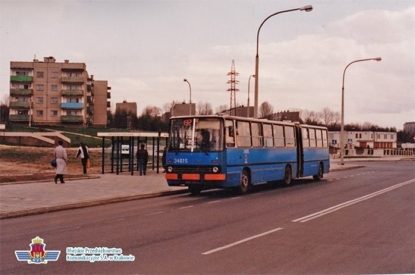 13.04.1997 - Kraków, Okulickiego. Ikarus 34015 z...