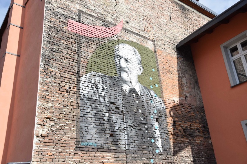Mural z wizerunkiem dawnego burmistrza Przemyśla Aleksandra...