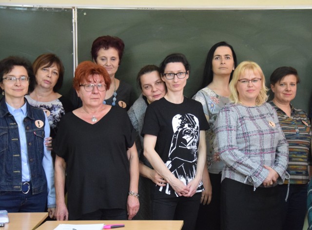 Strajk nauczycieli w Kaliszu. Nie wszyscy nauczyciele II LO strajkują