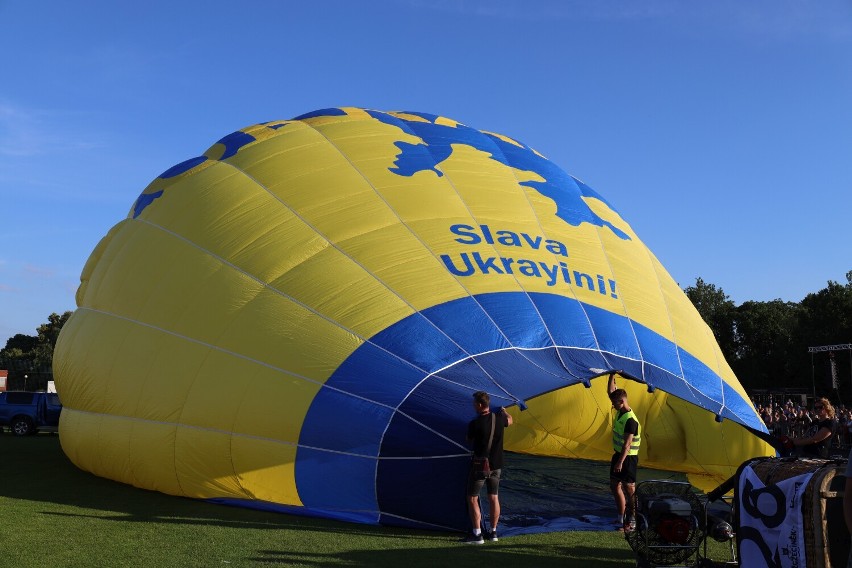Balon z Ukrainy gwiazdą nocnej gali balonowej w Szczecinku [zdjęcia]