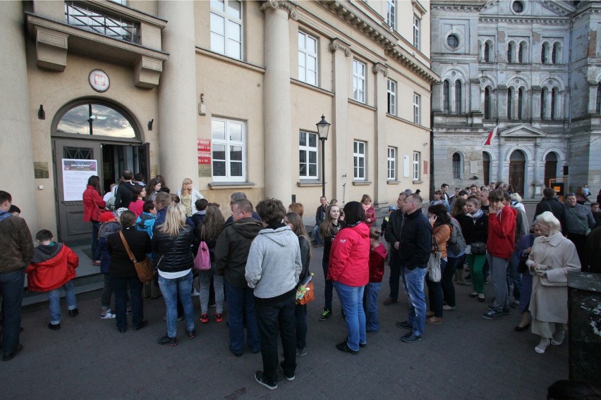 - pl. Wolności 14

„Rzeczy” to wystawa o rzeczach, które...