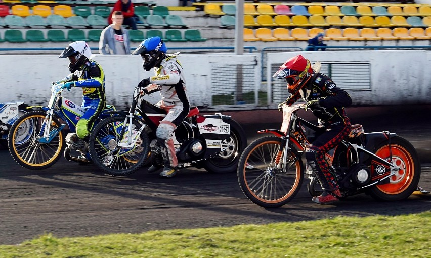 Żużel: W Pile odbył się trening punktowany w formule turnieju indywidualnego. Wygrał Timo Lahti, przed Andreasem Lyagerem. Zobaczcie zdjęcia