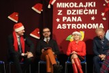 Mikołajkowe czytanie dzieciom w Szkole Podstawowej nr 9 w Toruniu