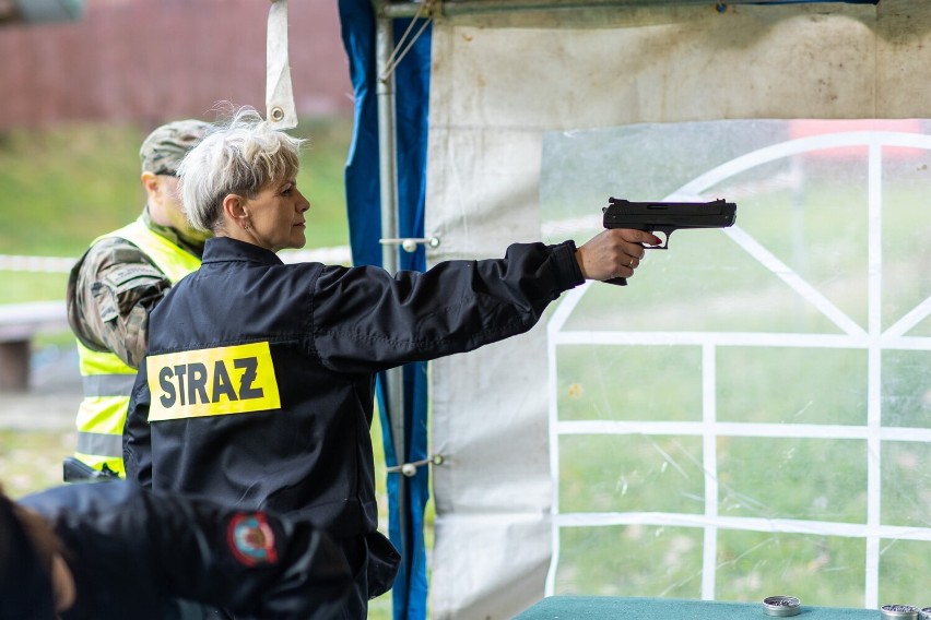 W zawodach mogły wziąć udział 3 osobowe drużyny OSP z terenu...