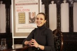 Olga Mildyn gościła w legnickiej bibliotece, opowiadała o swojej książce "Podłość”