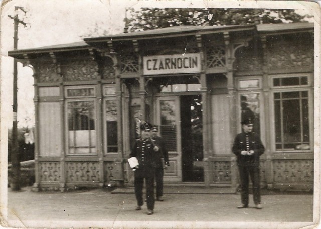 Przystanek „Czarnocin” (wcześniej – „Wolbórka”) na początku II w.św.
Foto: Archiwum Skansenu Rzeki Pilicy