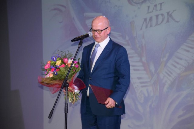 Burmistrz Jacek Gursz zapowiada przekazanie działek powiatowi