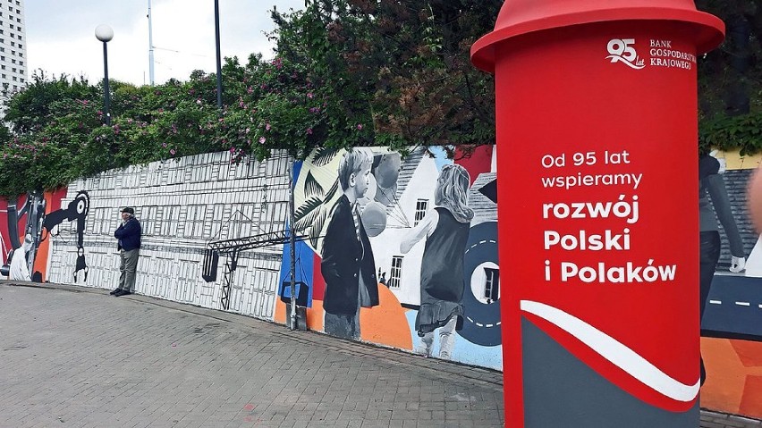 Nowy mural na warszawskiej "patelni". Tak BGK odlicza dni do...
