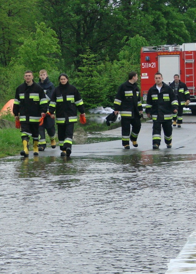 Ochotnicy z OSP są niezastąpieni podczas powodzi. Biorą udział w każdej akcji, ryzykując swoje zdrowie i życie. Tu: OSP Bielany