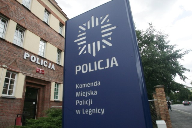 Policja Legnica. Odblaski mają wpływ na nasze bezpieczeństwo