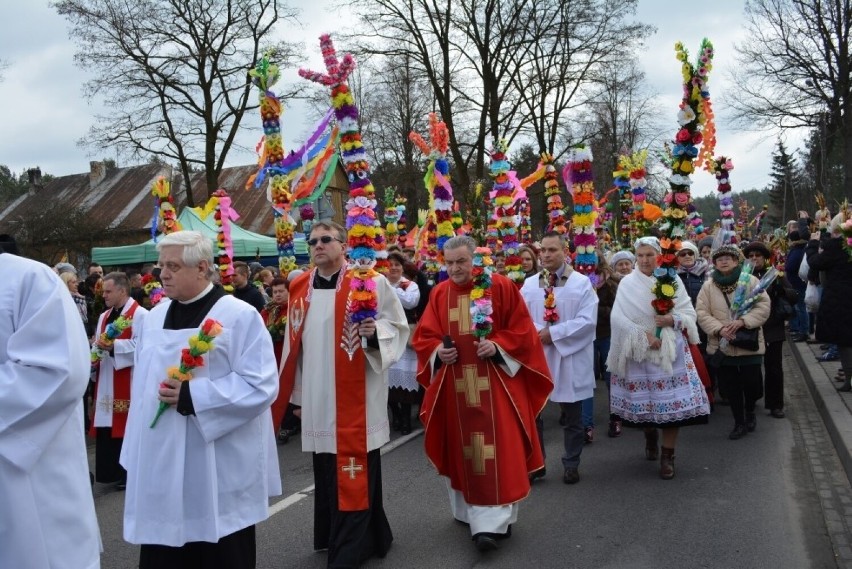 Obchody Niedzieli Palmowej w Łysych przyciągają entuzjastów...