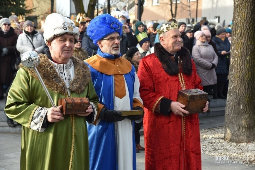 Piękny Orszak Trzech Króli 2020 przeszedł ulicami Buska -...