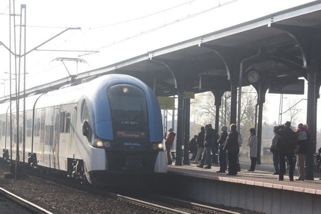 Być może to Koleje Śląskie wyciągną pomocną dłoń do studentów.