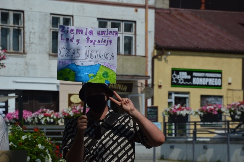 Przeciwnicy i zwolennicy energetyki opartej na węglu manifestowali swoje poglądy w Bełchatowie