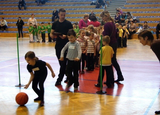 Mikołajkowy Turniej Zabawowo-Sportowy dla Przedszkolaków