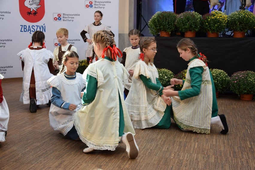 Nądnia gmina Zbąszyń. 47. Biesiada Koźlarska występ...