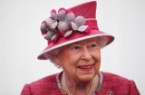 Elżbieta II miała niepowtarzalny styl. Przypominamy najpiękniejsze kreacje zmarłej królowej Wielkiej Brytanii 