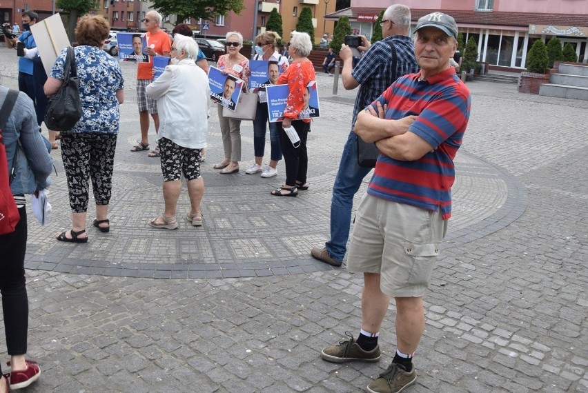 Stargard. Marszałek Sejmu Elżbieta Witek rozmawiała także z przeciwnikami PiS. ZDJĘCIA