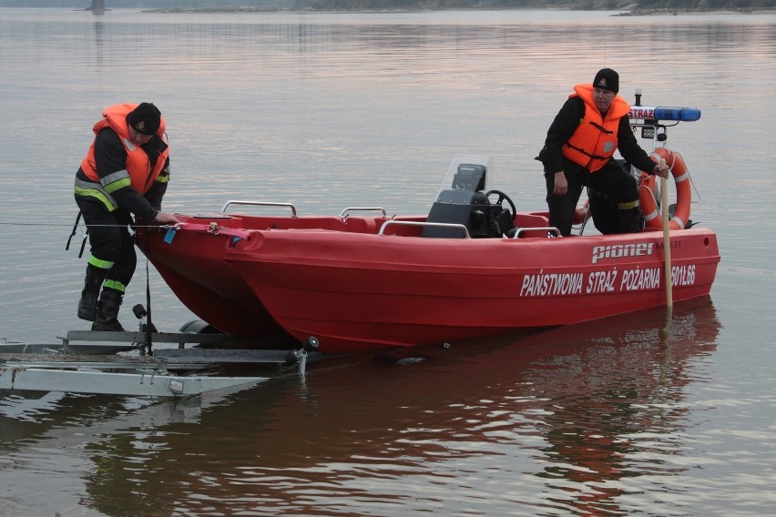Puławscy strażacy mają nową łódź

Od początku tygodnia...