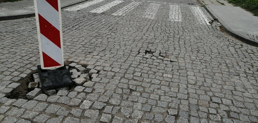 Malbork. Skrzyżowanie na Chopina już naprawione. Drogowcy się spisali, choć kierowcy zastanawiają się na jak długo to wystarczy