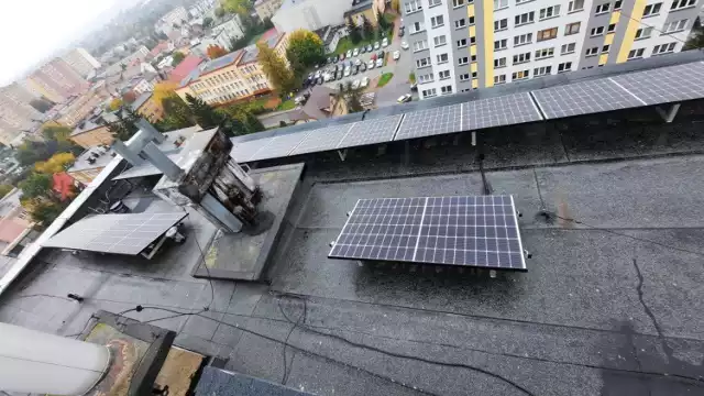 Tarnowska Spółdzielnia Mieszkaniowa, która jest największą w mieście, panele fotowoltaiczne zamontowała już na kilku budynkach