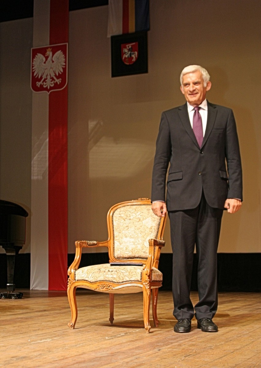 Jerzy Buzek odebrał tytuł honorowego mieszkańca Puław (zdjęcia)