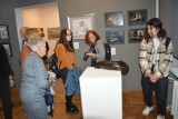 Prace nauczycieli Liceum Plastycznego można oglądać w muzeum w Zduńskiej Woli ZDJĘCIA
