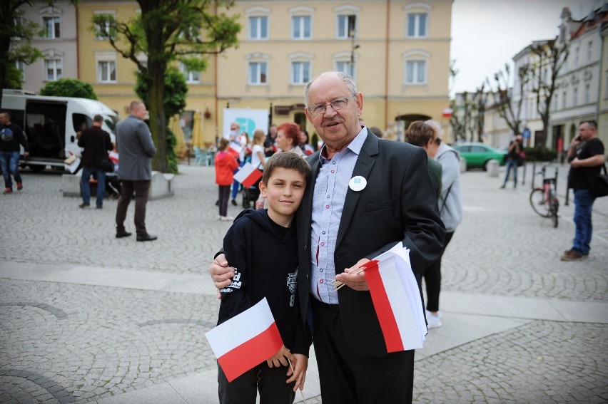 Forum rozwoju na święcie flagi w Oleśnicy