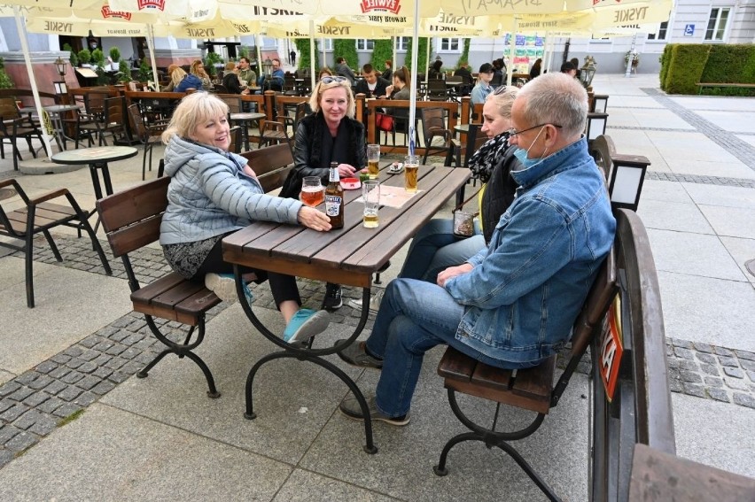 Piątek 22 maja zaczynał pierwszy weekend kiedy restauracje,...