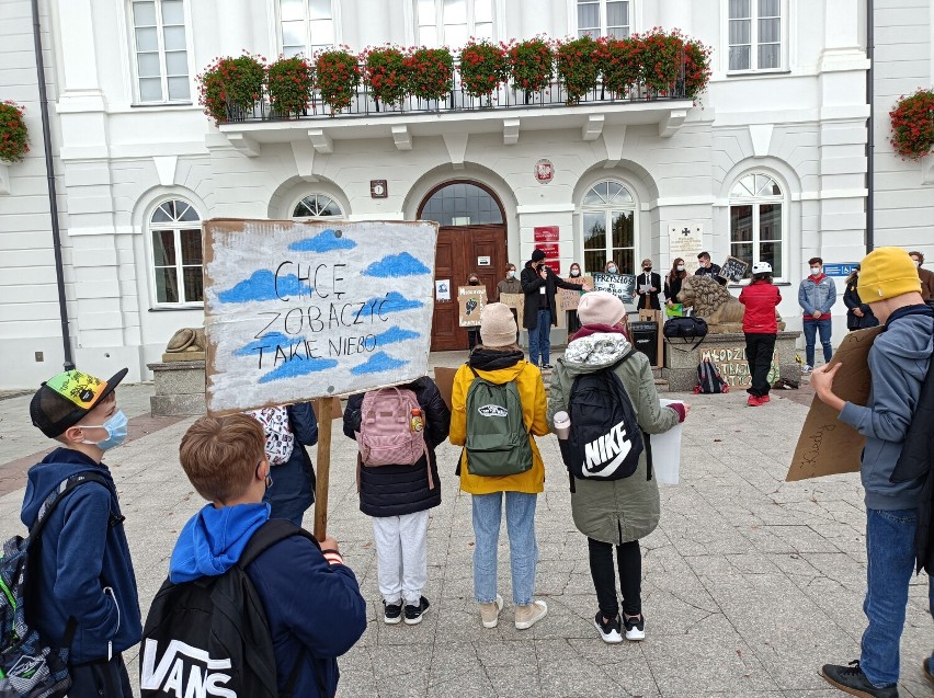 Młodzieżowy Strajk Klimatyczny w Płocku [ZDJĘCIA]