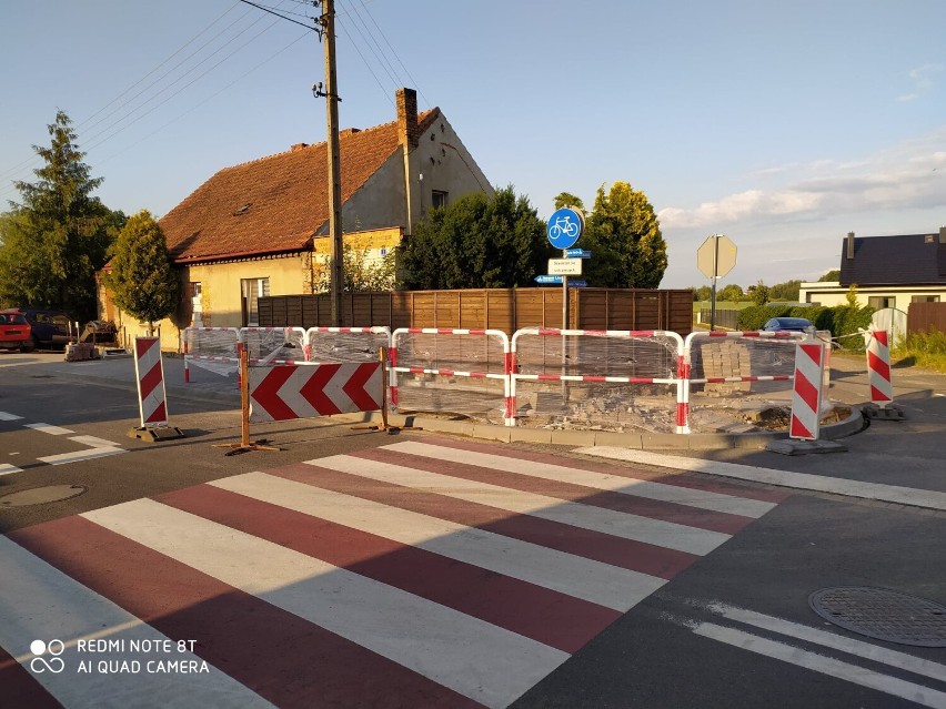 Nądnia gmina Zbąszyń. Remont odcinka chodnika. Budowa wyniesionego przejścia dla pieszych przy drodze powiatowej nr 2726P [Zdjęcia]