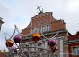 Na Rynku w Wałbrzychu trwają przygotowania do jarmarku świątecznego (ZDJĘCIA)