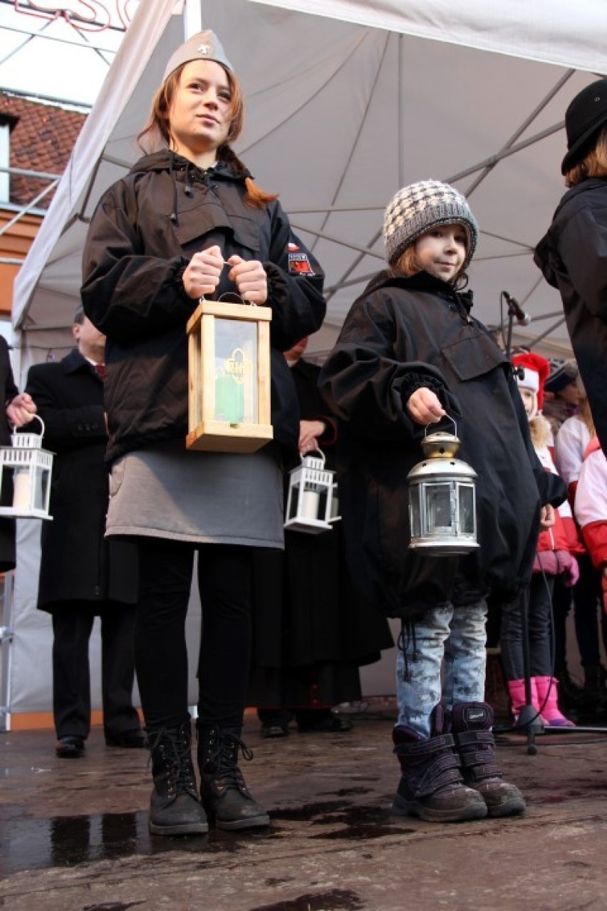 Wspominamy Wigilię Miejską 2014 w Tczewie. Mieszkańcy dzielili się opłatkiem z biskupem, starostą i prezydentem