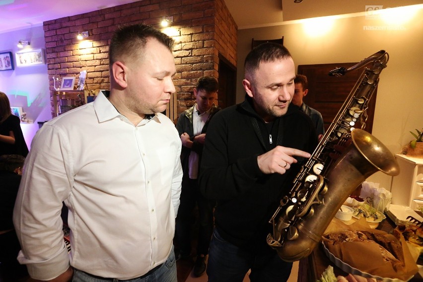 Zagrali koncert w mieszkaniu fana jazzu w Szczecinie
