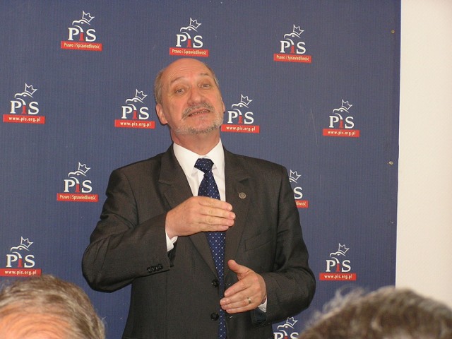 Antoni Macierewicz podczas spotkania w Elblągu