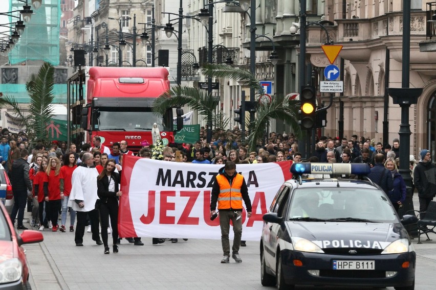Marsz dla Jezusa przeszedł ulicą Piotrkowską [ZDJĘCIA]