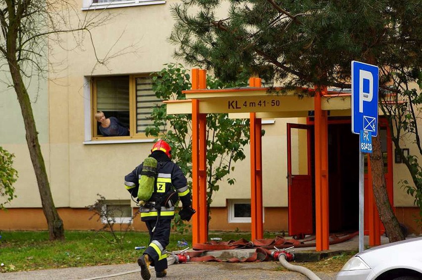 Pożar mieszkania przy alei Wojska Polskiego w Kaliszu
