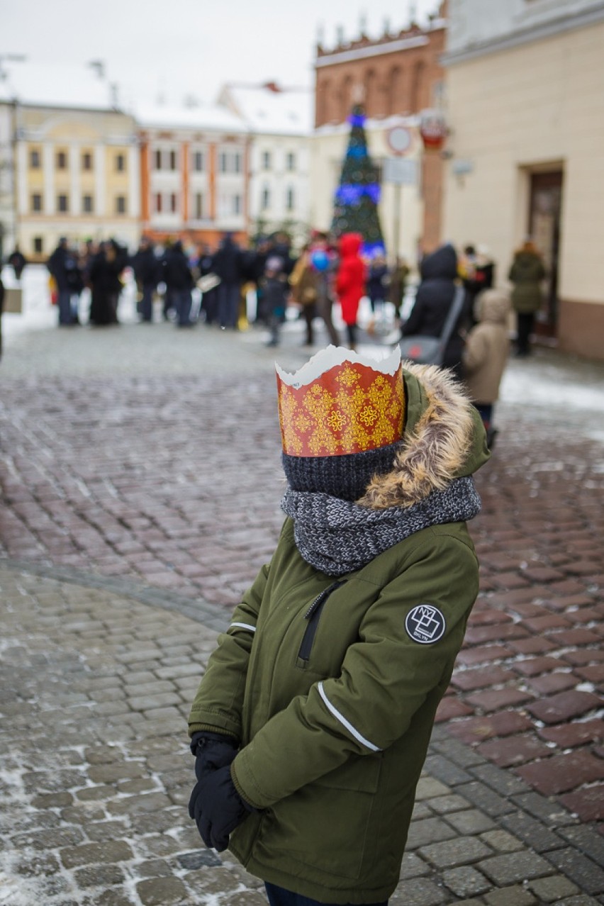 Orszak Trzech Króli przeszedł ulicami Tarnowa [ZDJĘCIA]